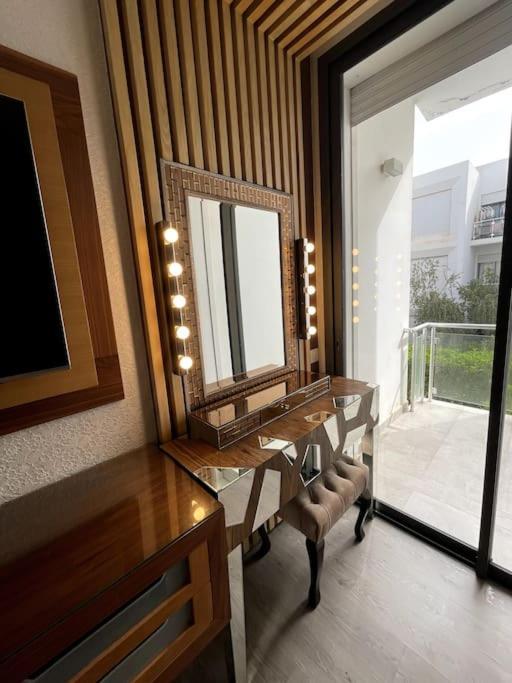 Luxury 3-bedroom, 3-bathroom With Pool * Casa Blanca